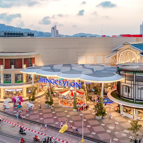 Jungceylon Shopping Center near Patong